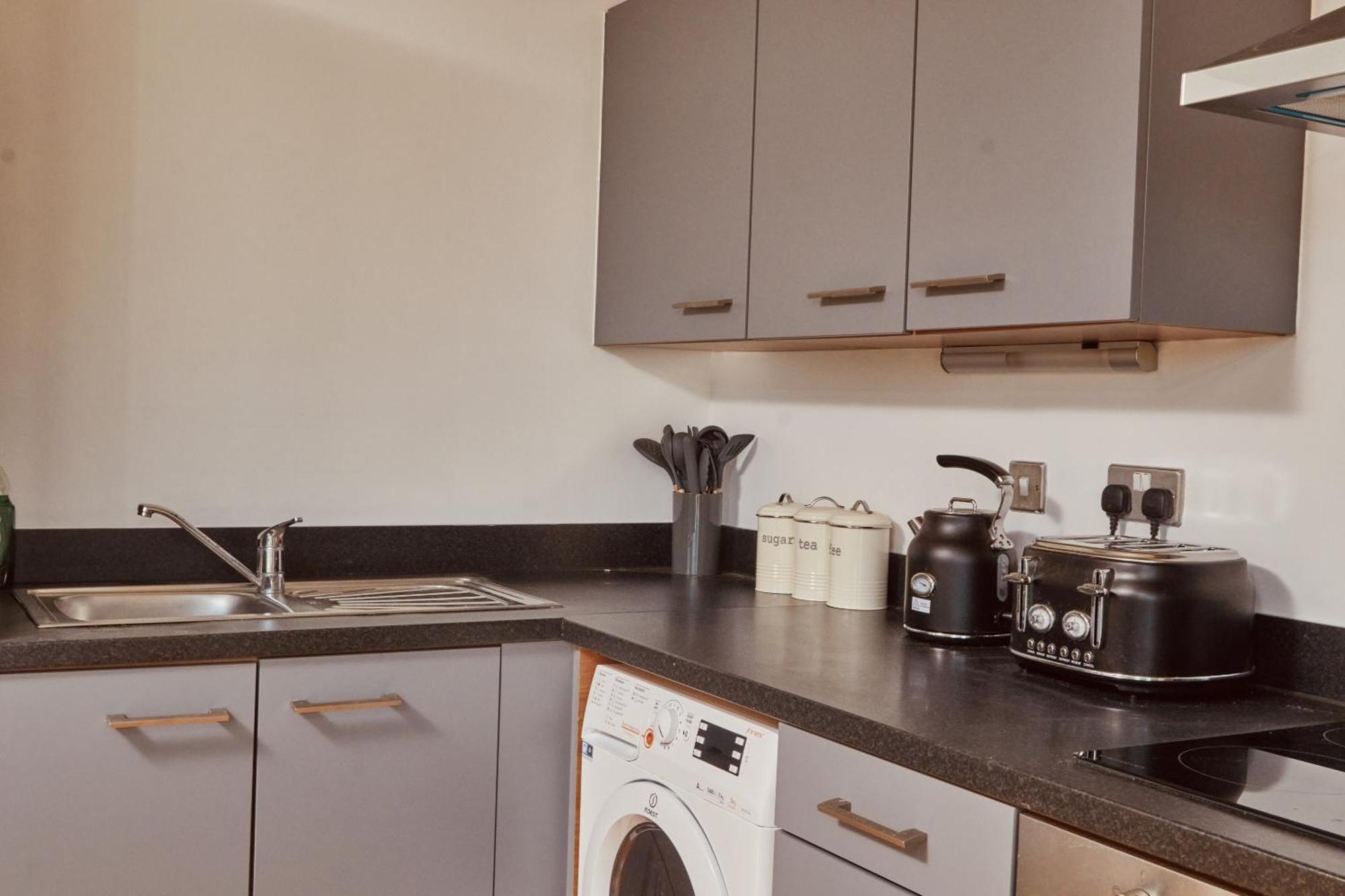 Central Leeds Dock Apt, Free Secure Parking! 2 Bed Ngoại thất bức ảnh