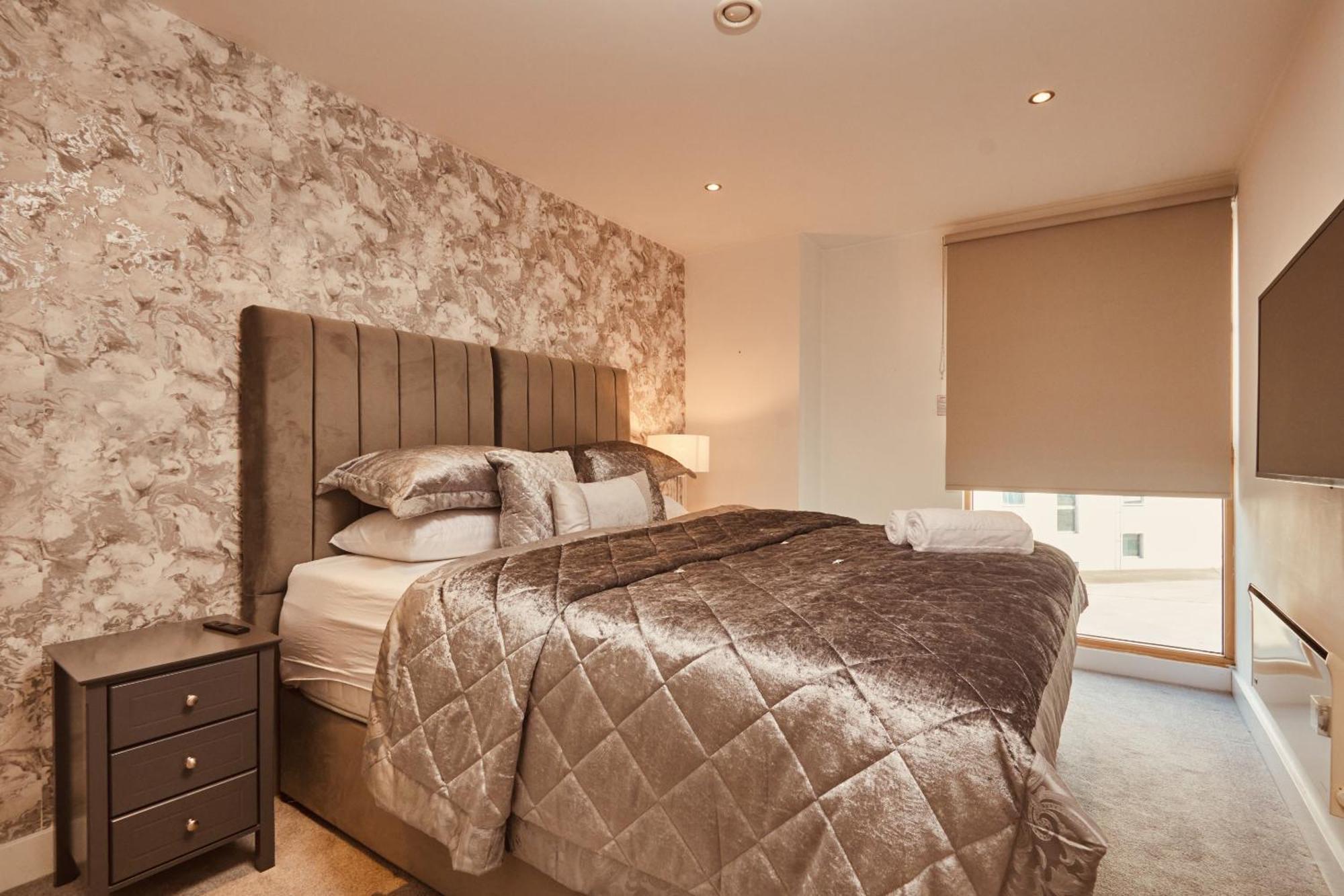 Central Leeds Dock Apt, Free Secure Parking! 2 Bed Ngoại thất bức ảnh